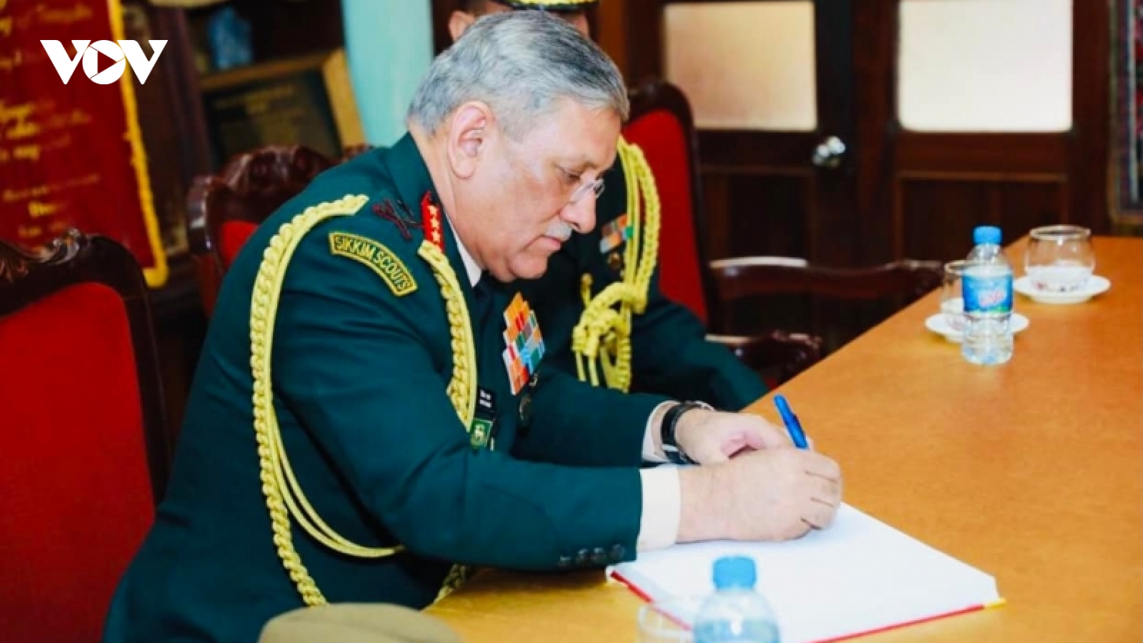 Đại tướng Ấn Độ vừa tử nạn - một người yêu Việt Nam và Đại tướng Võ Nguyên Giáp