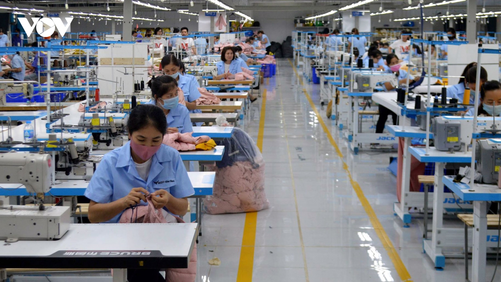 Xuất khẩu dệt may cán đích 39 tỷ USD bất chấp dịch Covid-19