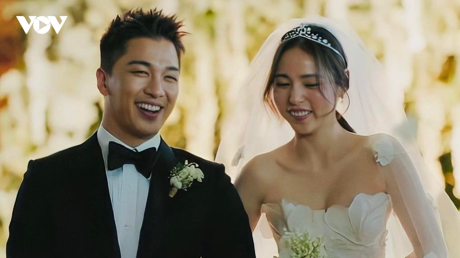Vợ chồng Taeyang (Big Bang) đón con trai đầu lòng