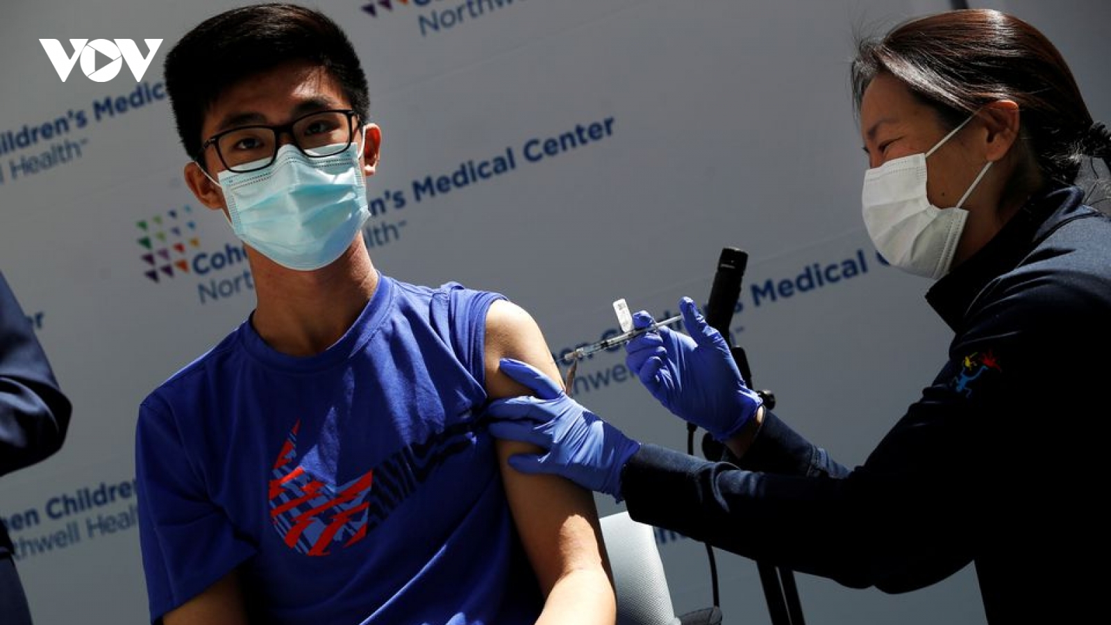 Các nước tiêm vaccine ngừa Covid-19 cho trẻ em như thế nào?