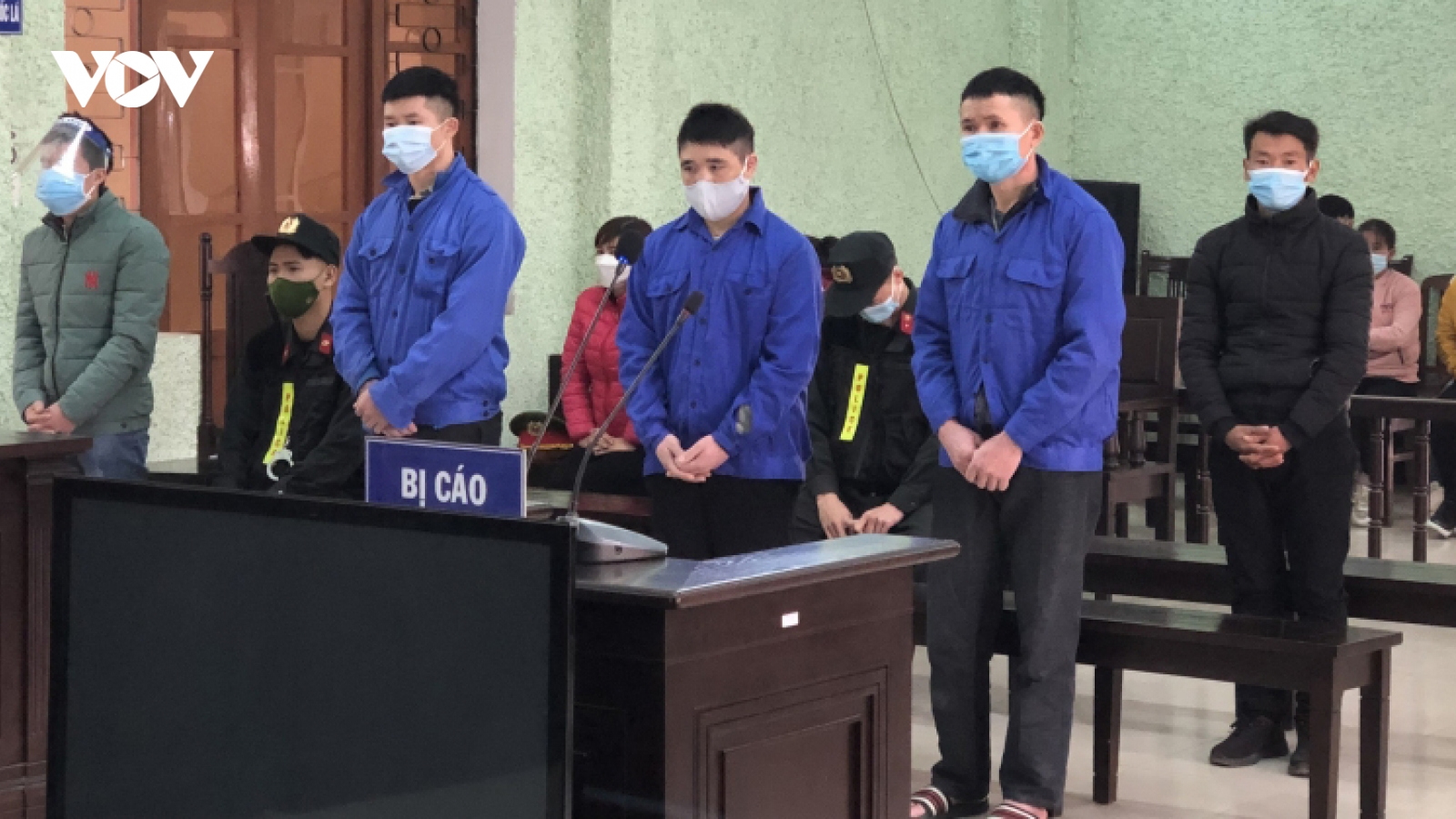 13 năm 6 tháng tù cho nhóm đối tượng tổ chức xuất cảnh trái phép