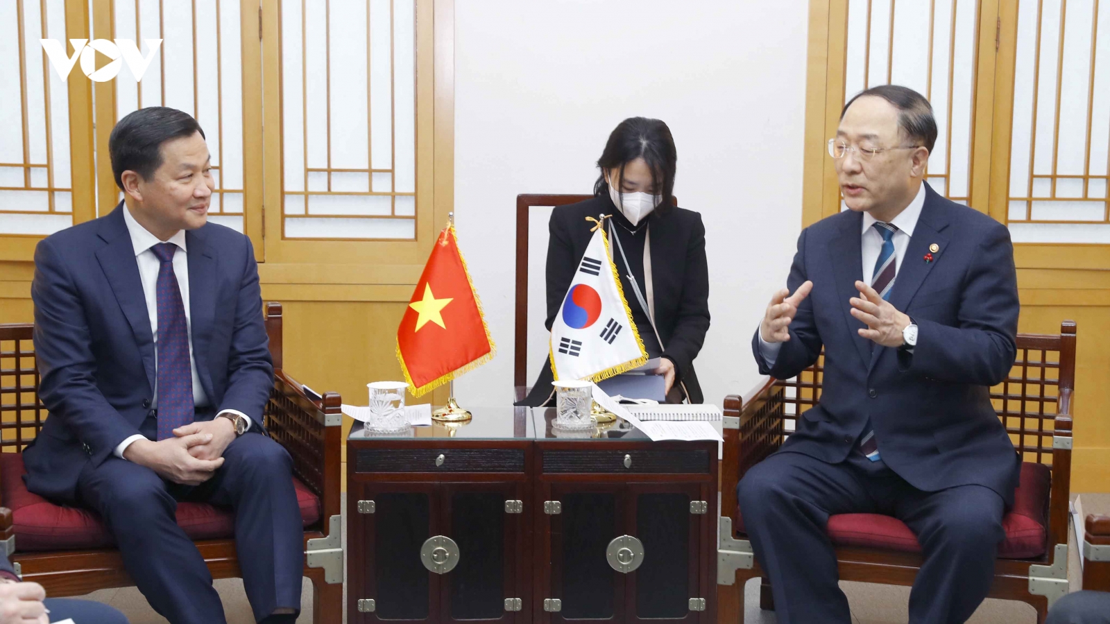 Phó Thủ tướng Lê Minh Khái hội đàm với Phó Thủ tướng Hàn Quốc Hong Nam-ki