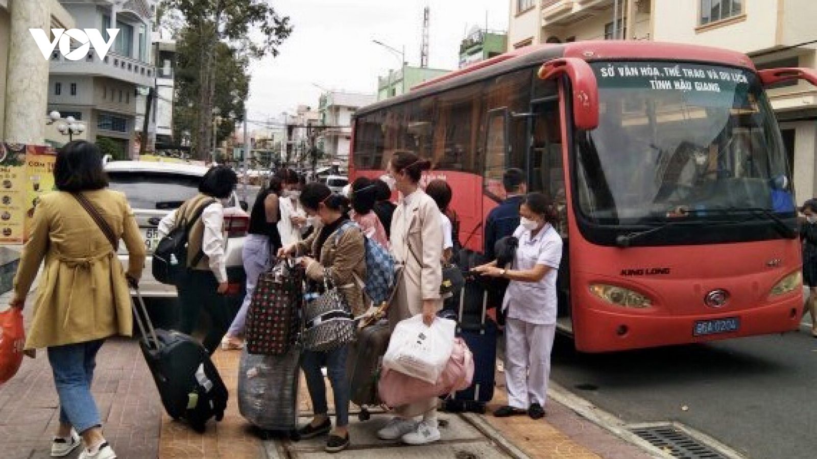 Bệnh viện 74 Trung ương đến hỗ trợ Hậu Giang phòng, chống dịch Covid-19