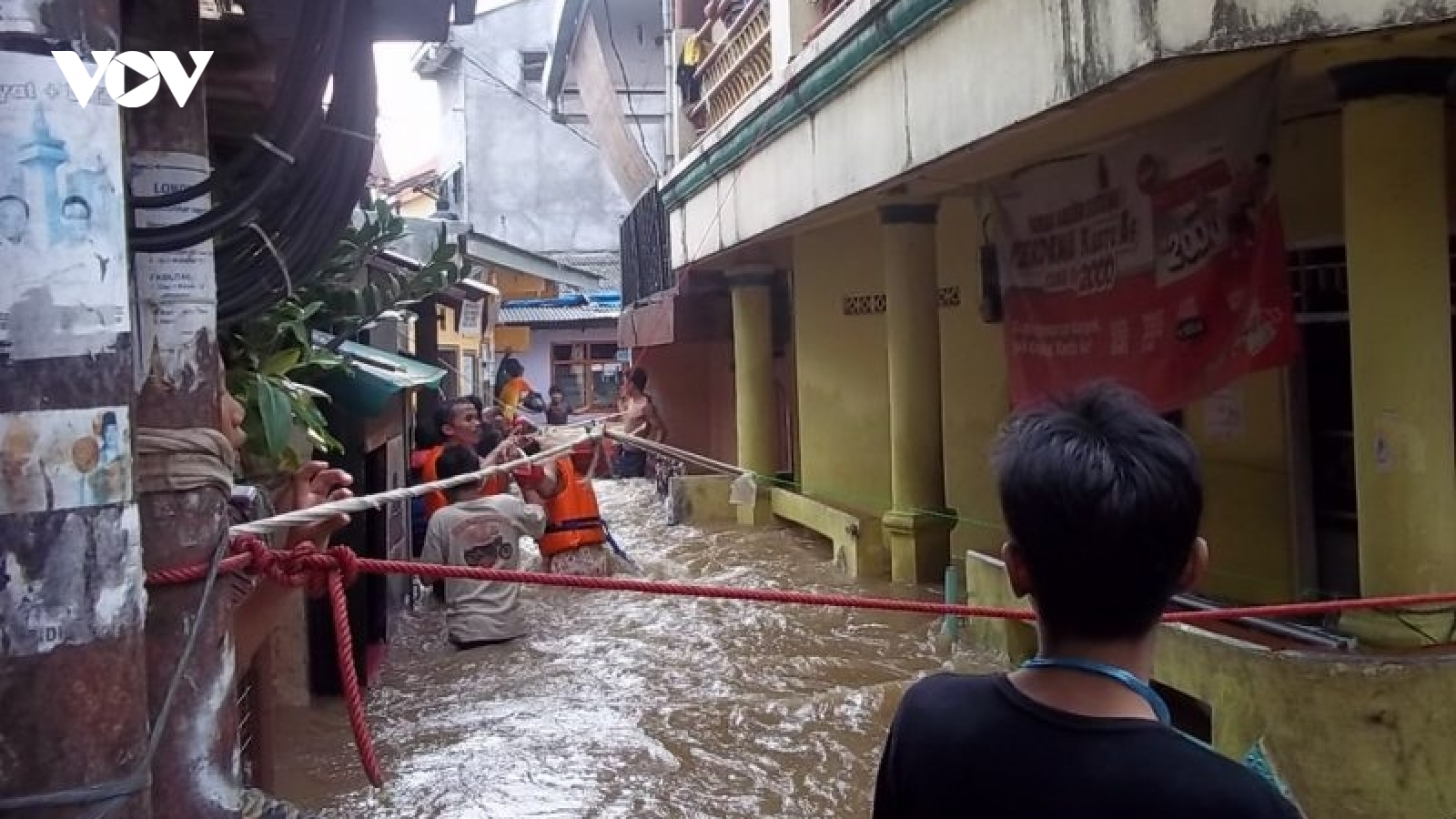 Indonesia chống chọi với lũ lụt khi thời tiết khắc nghiệt tấn công khu vực