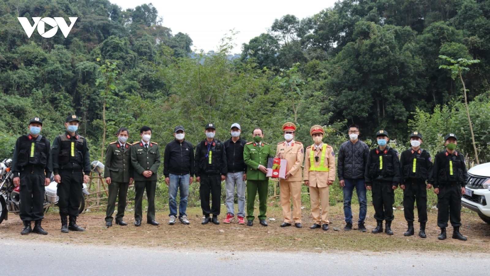 Điện Biên bắt giữ đối tượng vận chuyển trái phép hàng trăm viên ma túy tổng hợp