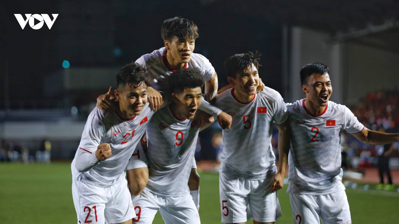 Ngày này năm xưa: Hà Đức Chinh "giải cứu" U22 Việt Nam