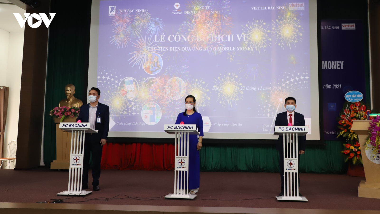 PC Bắc Ninh hợp tác với VNPT, Viettel thu tiền điện qua ứng dụng Mobile money