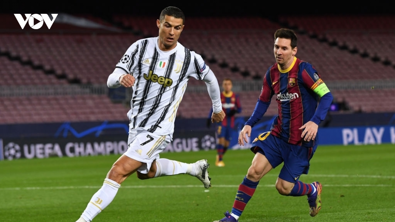 Ngày này năm xưa: Ronaldo vượt trội Messi trong cuộc đối đầu trực tiếp