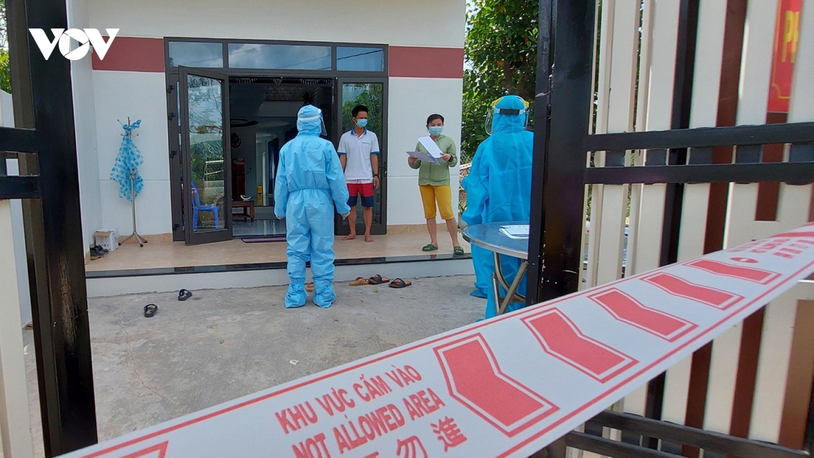 Ngày 3/12, Việt Nam có 13.670 ca mắc COVID-19 mới tại 59 tỉnh, thành