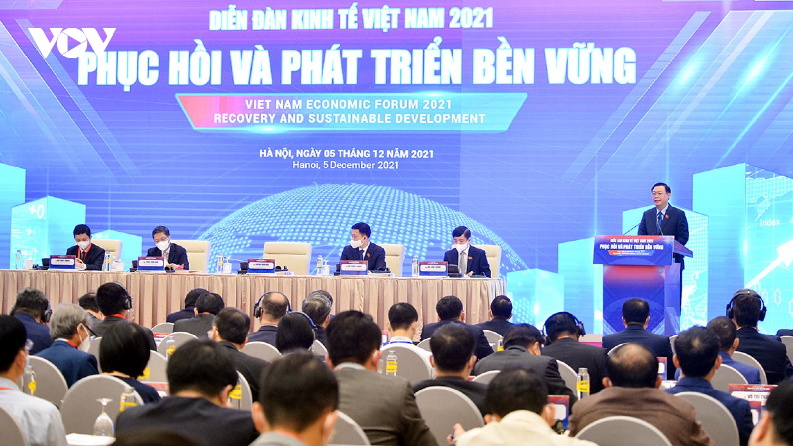 Diễn đàn Kinh tế Việt Nam 2021 gợi ý những hàm ý chính sách