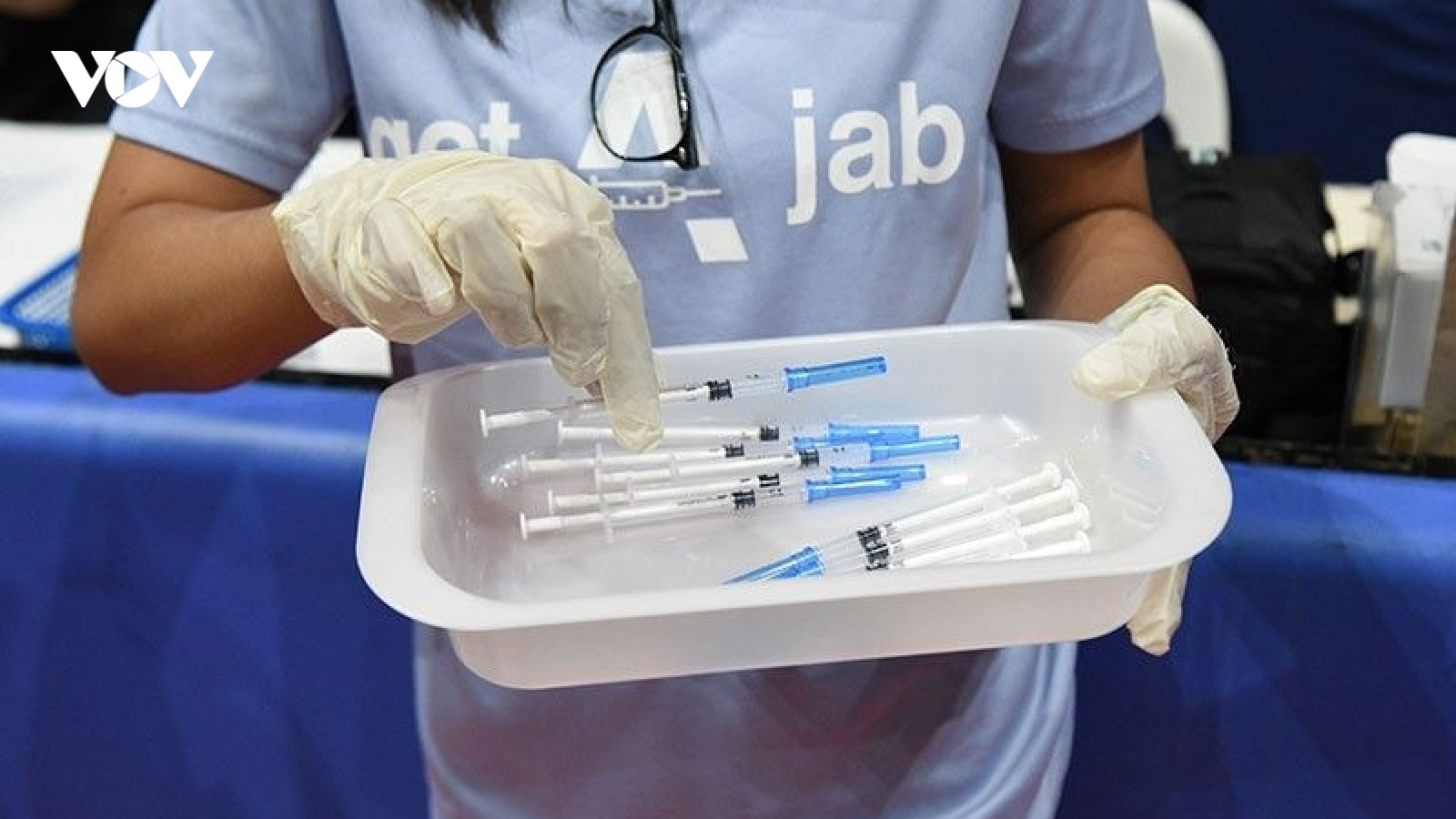 Philippines tiêm liều tăng cường vaccine Covid-19 toàn dân với thời gian chờ rút ngắn