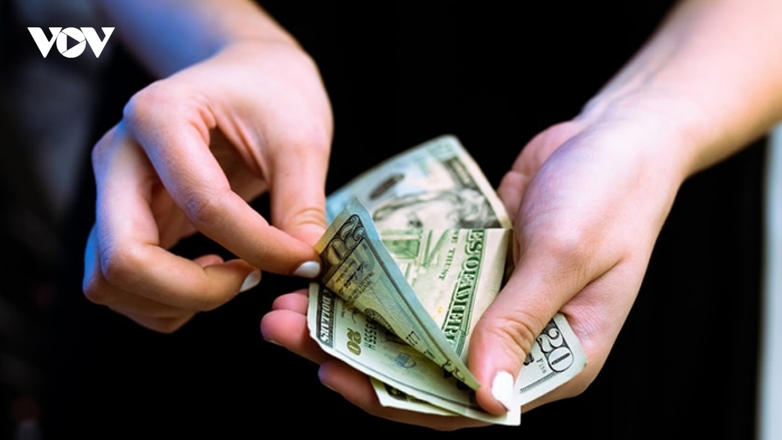 Tỷ giá USD hôm nay 26/12: USD tự do giảm sâu