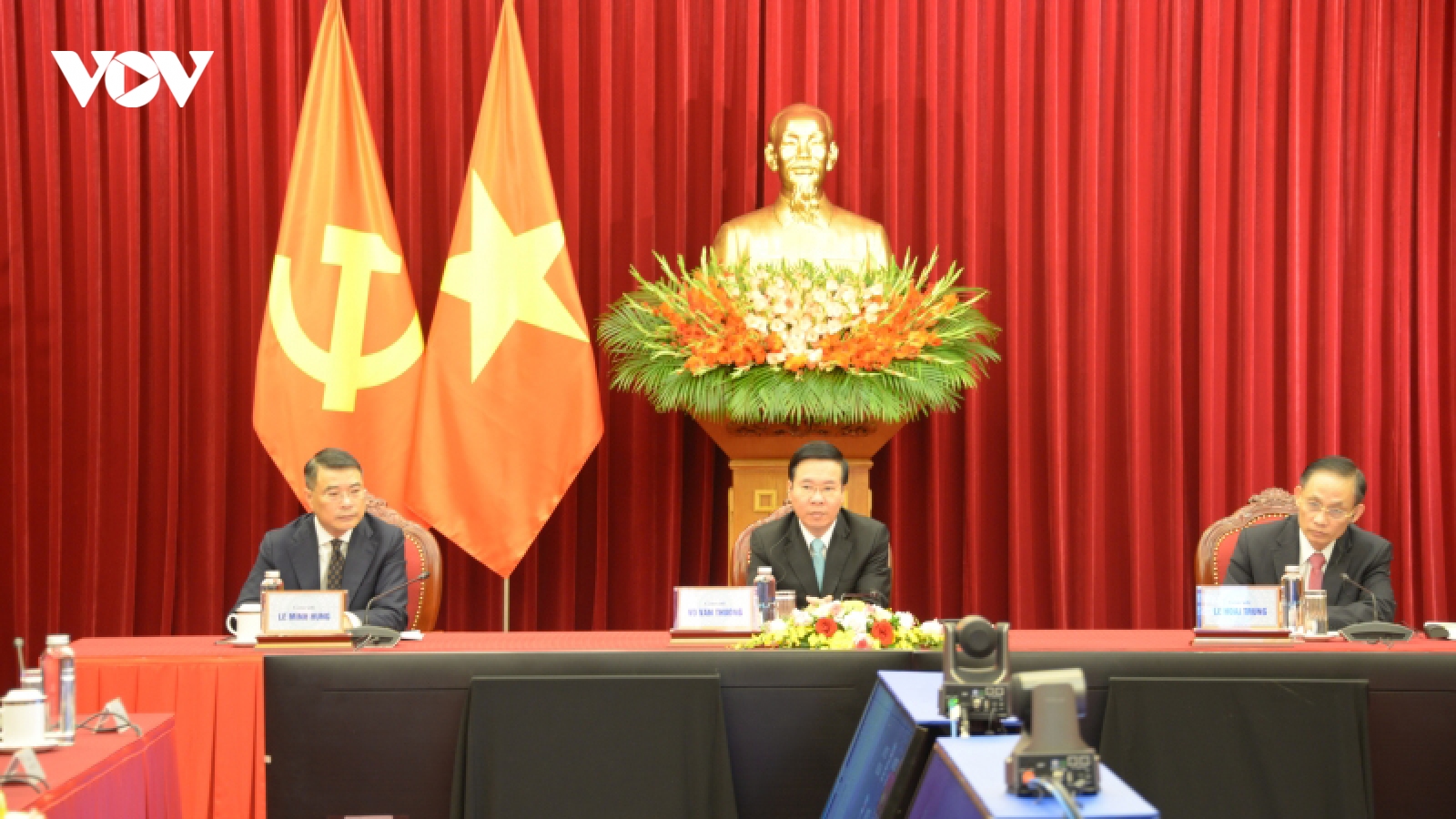 Ông Võ Văn Thưởng dự Hội nghị trực tuyến liên Đảng quốc tế