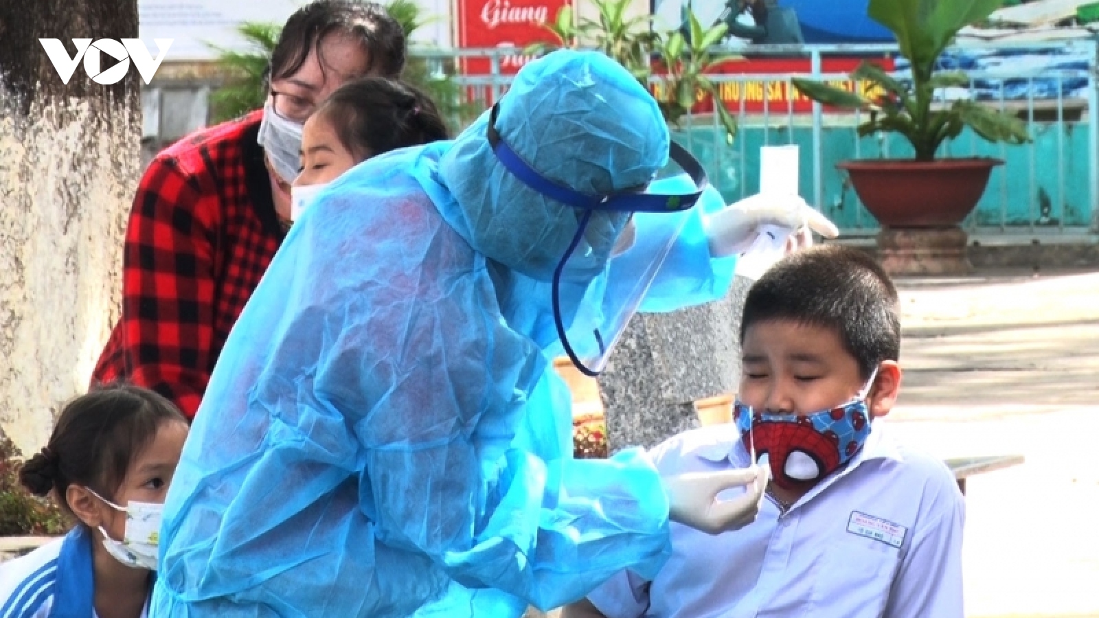 2 học sinh tiểu học là F0, thành phố Kon Tum khẩn trương ngăn chặn dịch lây lan