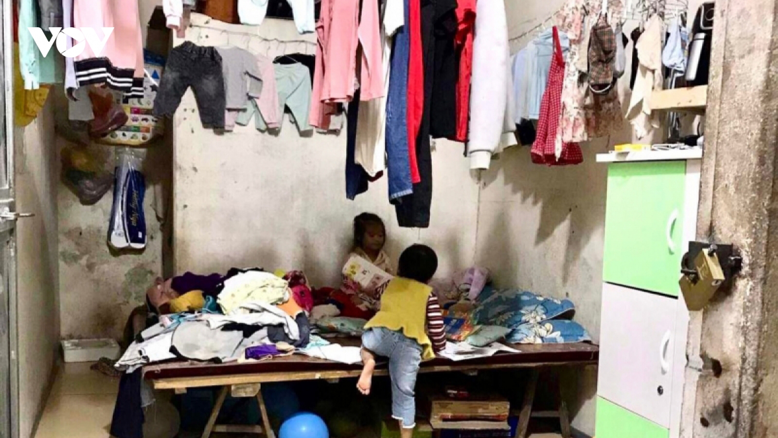 Đại dịch Covid-19 làm lộ nhiều bất cập về nhà ở cho công nhân