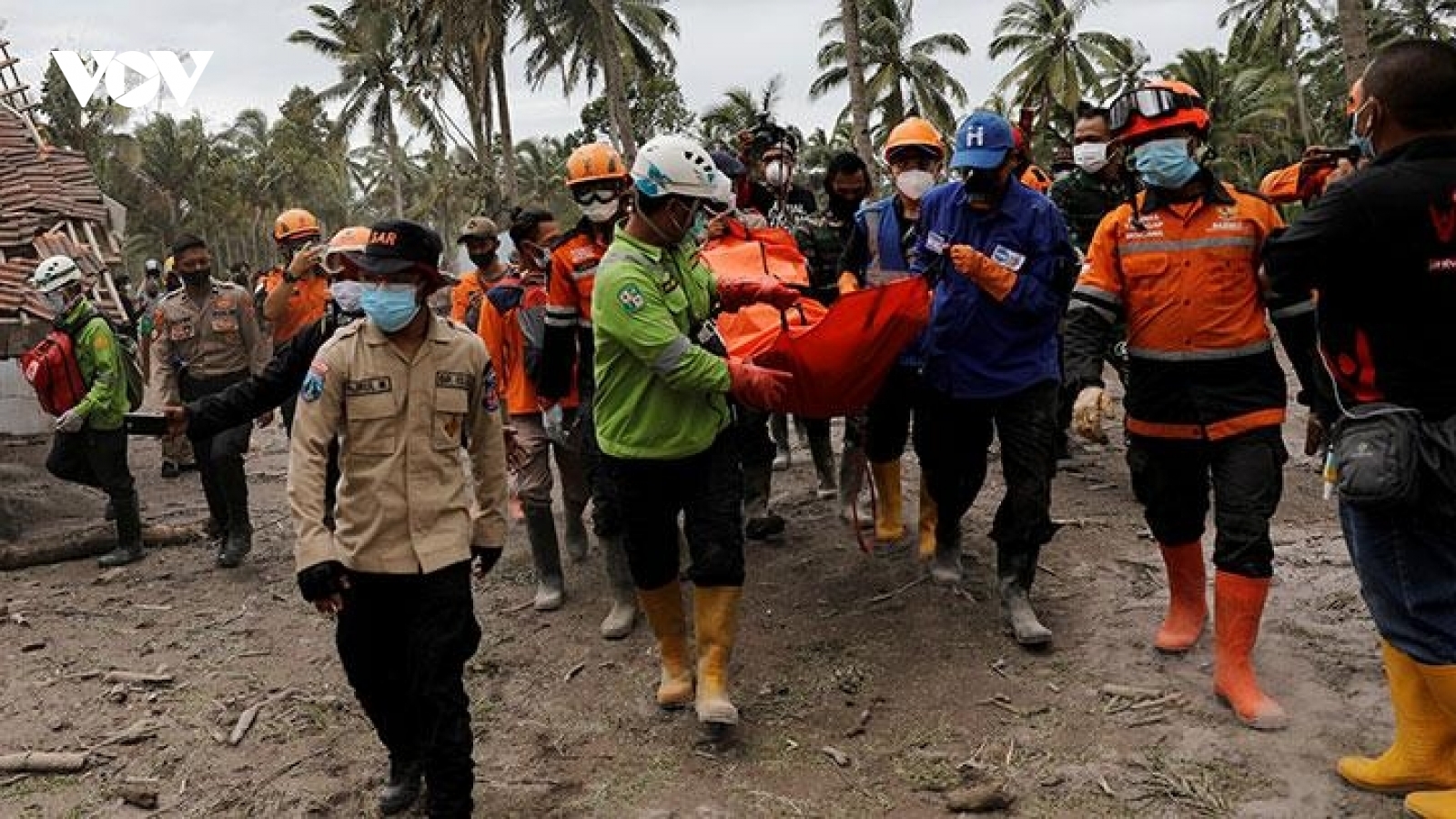 Số người chết trong vụ núi lửa phun trào ở Indonesia tiếp tục tăng