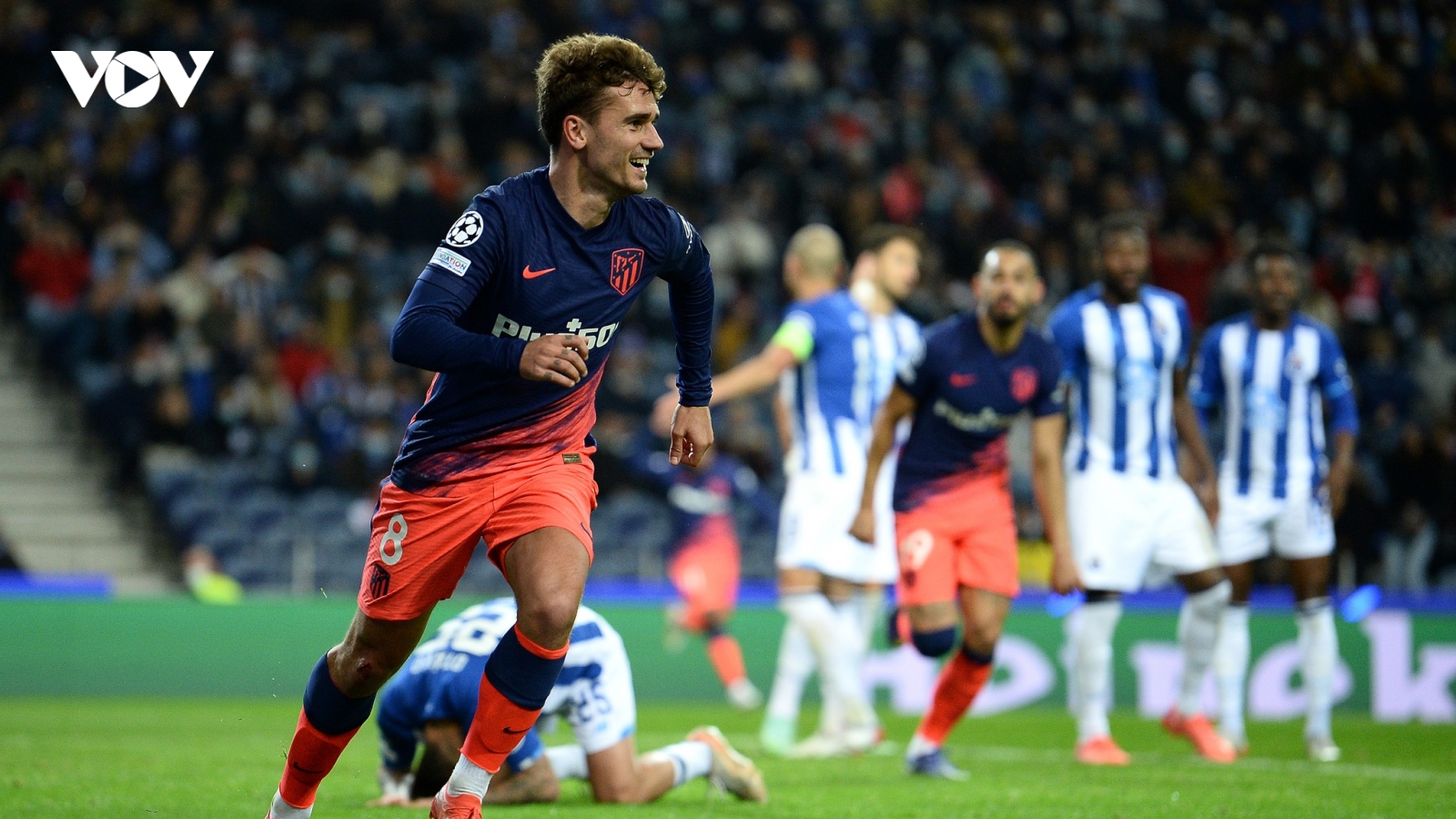 Champions League: AC Milan rời cuộc chơi, Atletico giành vé đầy kịch tính