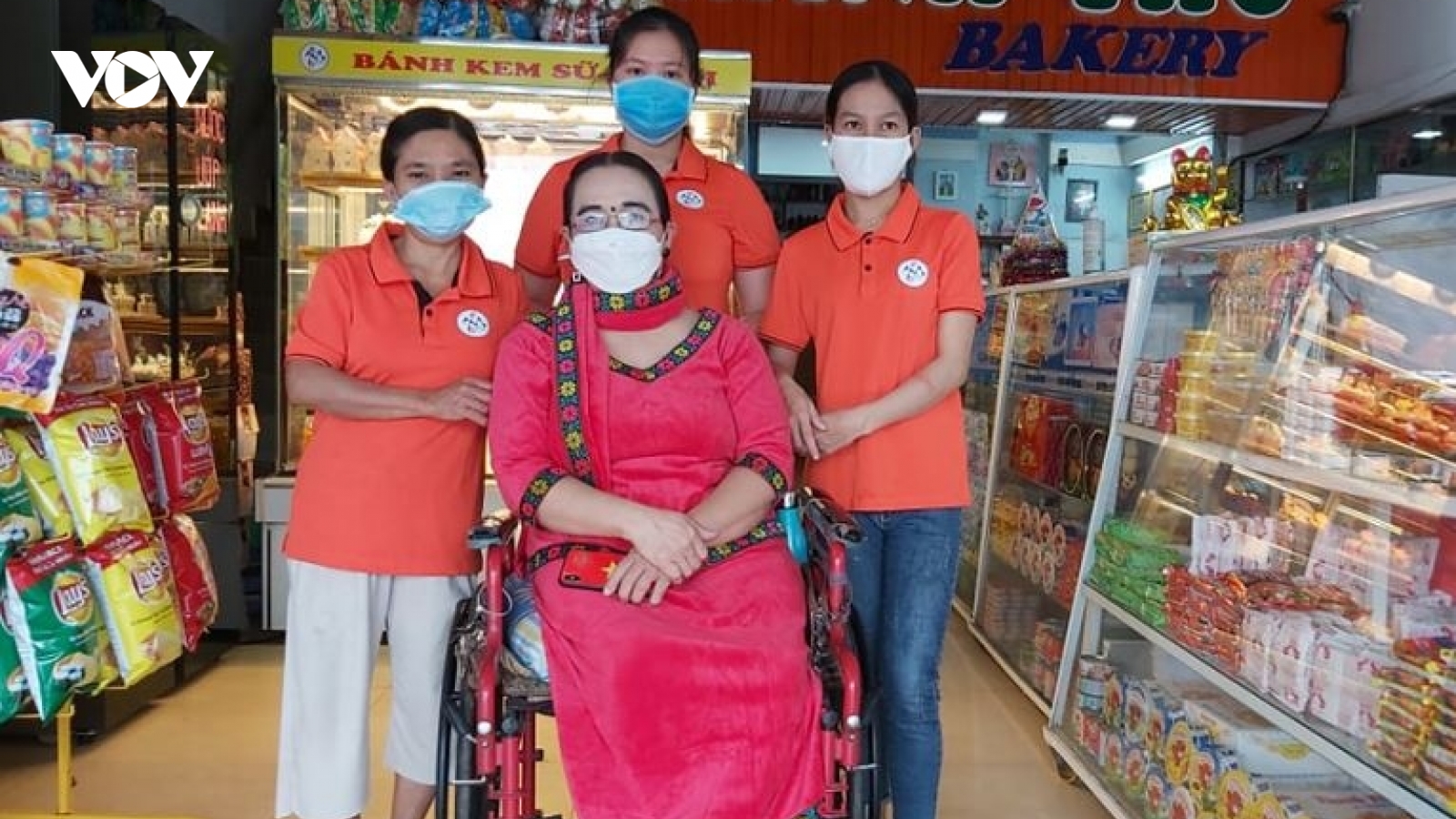 Những tấm gương khuyết tật hết lòng vì cộng đồng