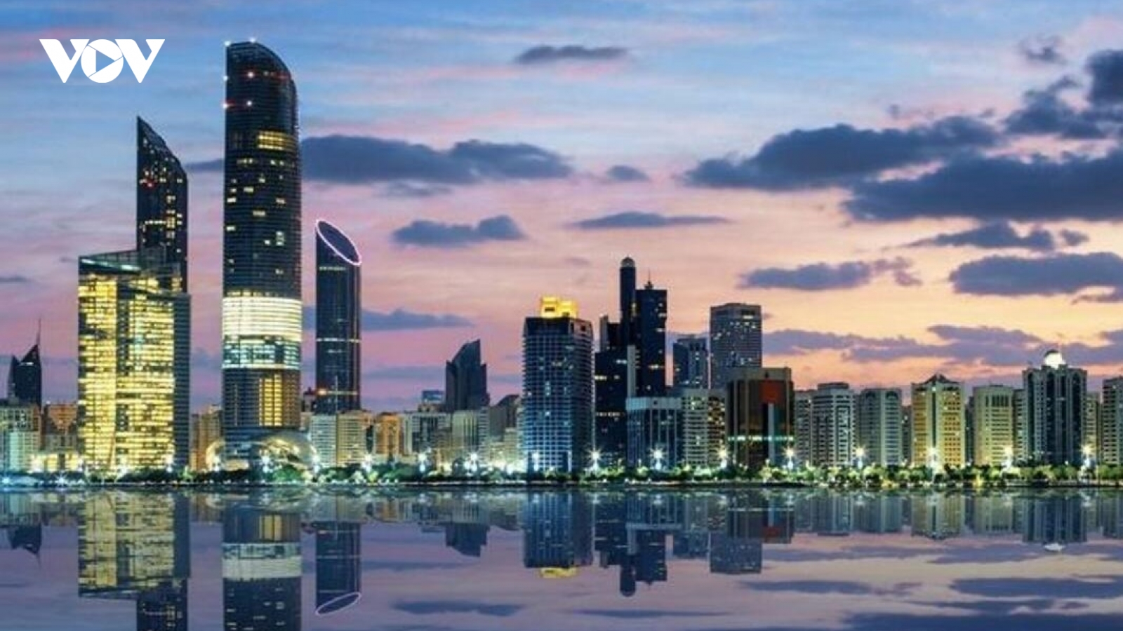 UAE sẽ giảm giờ làm việc nhà nước xuống còn 4 ngày rưỡi một tuần