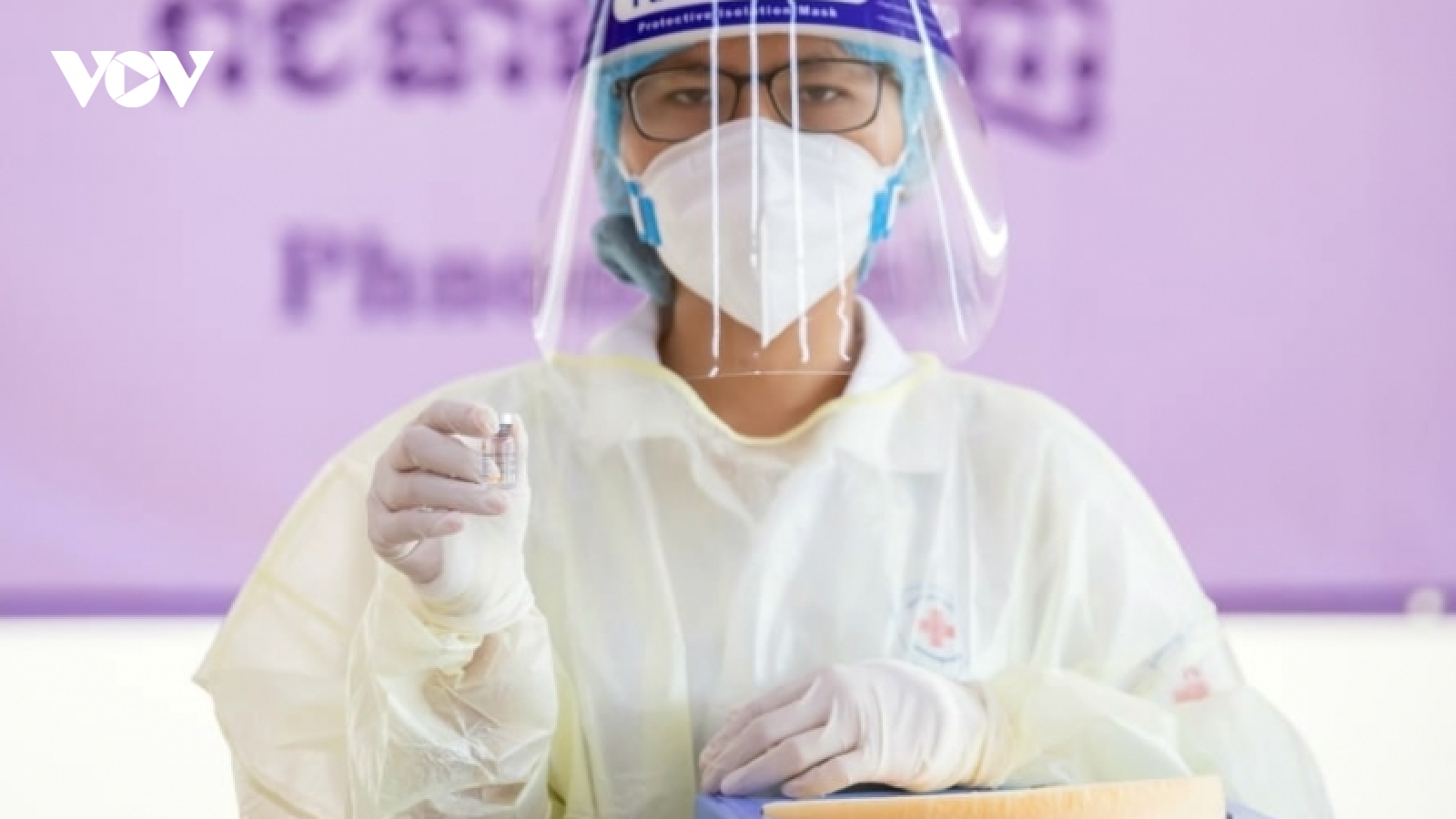 Campuchia sẵn sàng tiêm mũi vaccine ngừa Covid-19 thứ 4 vào năm 2022