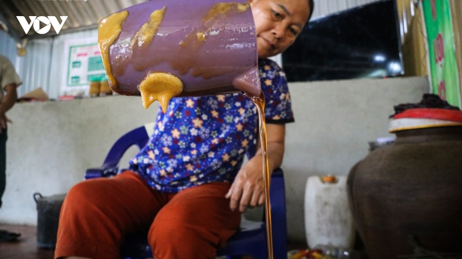 Làng mật mía đỏ lửa ngày đêm vào vụ Tết