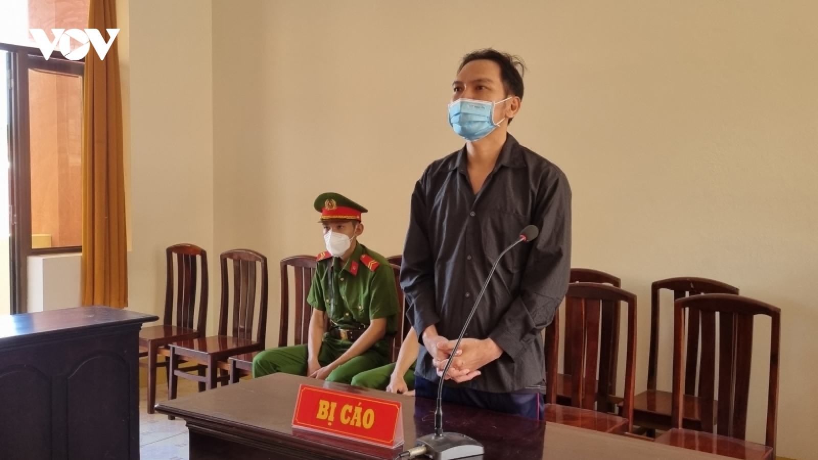 Kiên Giang: Lĩnh 8 năm tù vì mua tiền giả chuyển vào tài khoản để lấy tiền thật