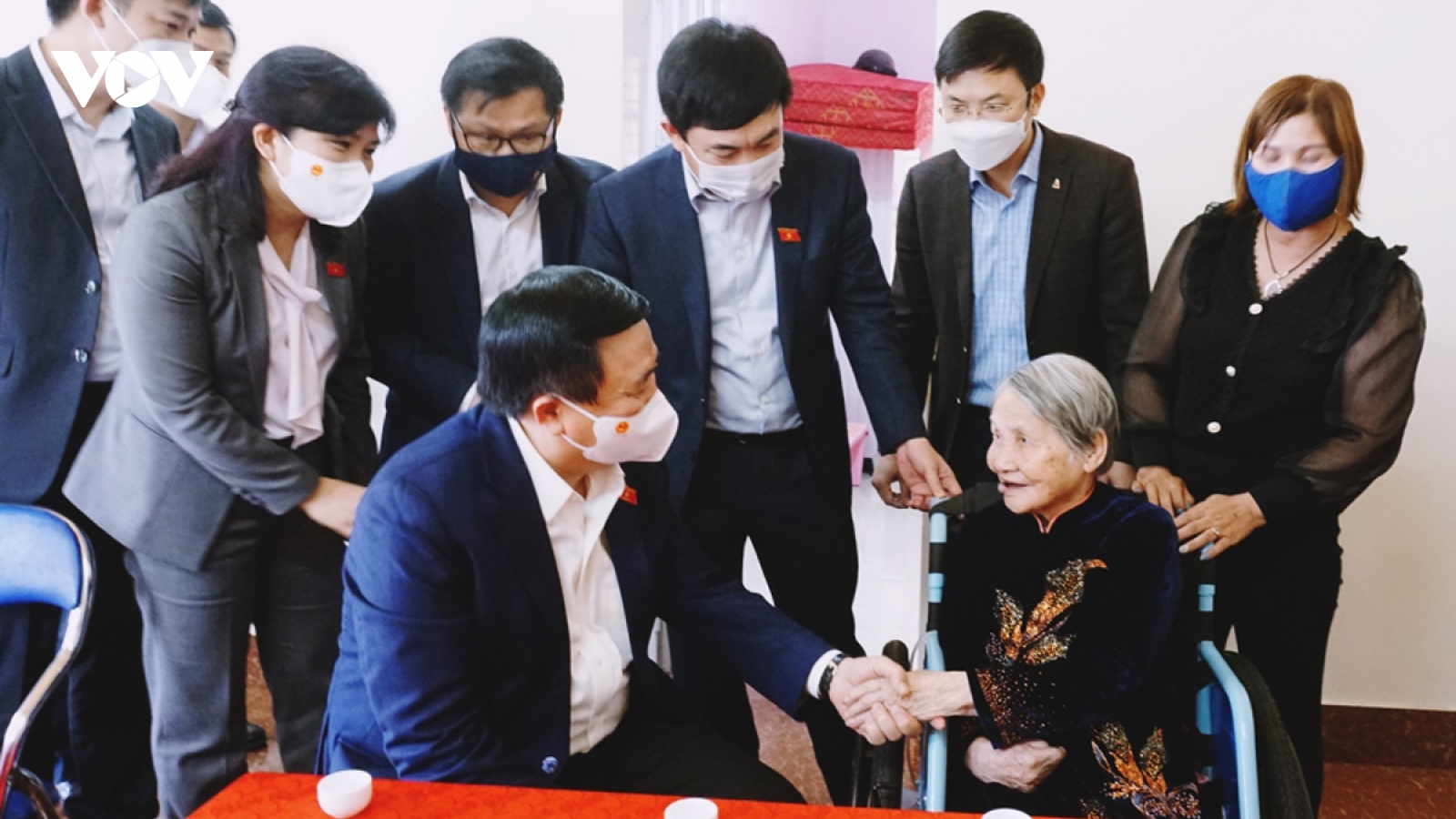Ủy viên Bộ Chính trị Nguyễn Xuân Thắng thăm và tặng quà Tết tại Quảng Ninh