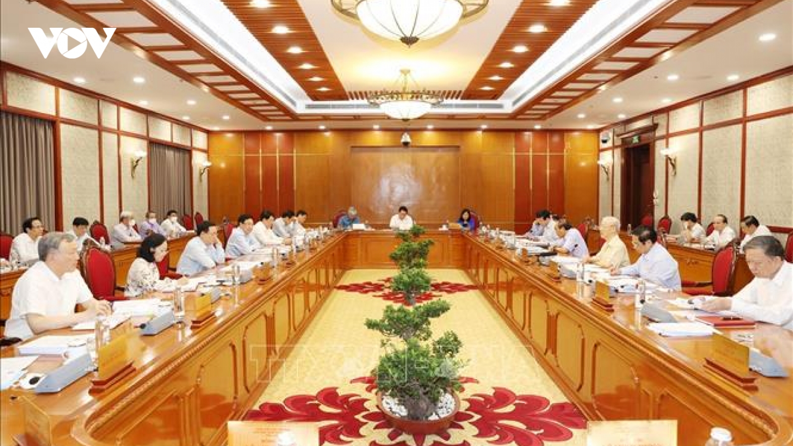 Ban Bí thư thi hành kỷ luật nhiều cán bộ