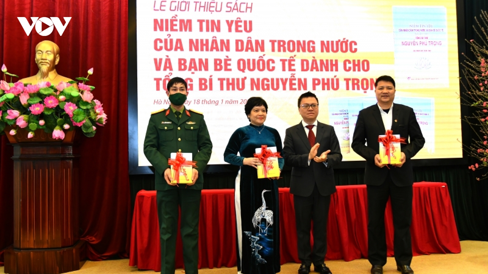 "Niềm tin yêu của nhân dân và bạn bè quốc tế dành cho Tổng Bí thư Nguyễn Phú Trọng"