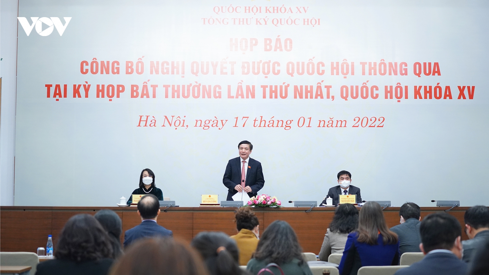 Công bố Nghị quyết của Quốc hội về gói hỗ trợ phục hồi kinh tế và cao tốc Bắc Nam