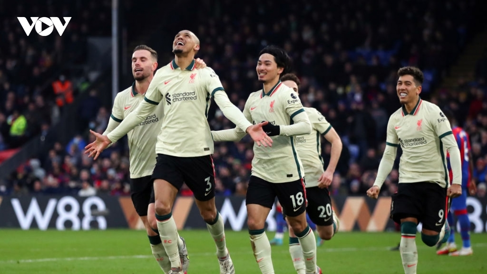 Thắng nhọc Crystal Palace, Liverpool rút ngắn khoảng cách với Man City