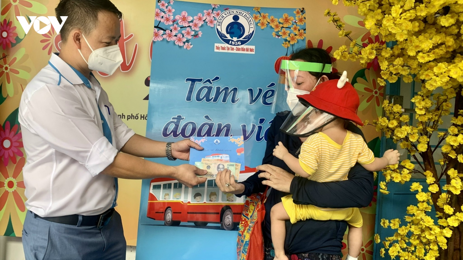 Tết sớm trong các bệnh viện của “vùng xanh” ở TP.HCM