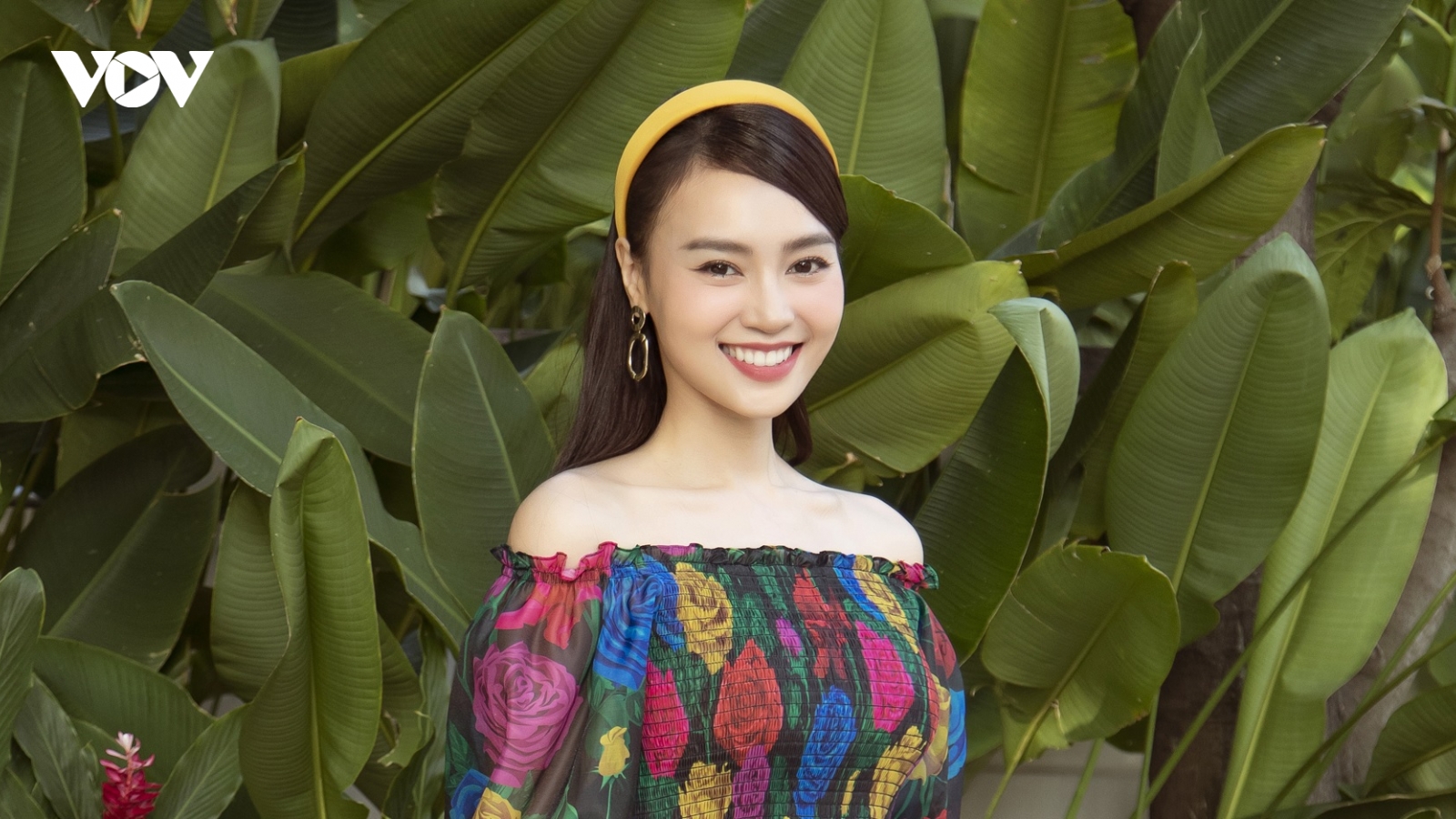 Loạt sao Việt diện áo dài vi vu trên đất Mỹ