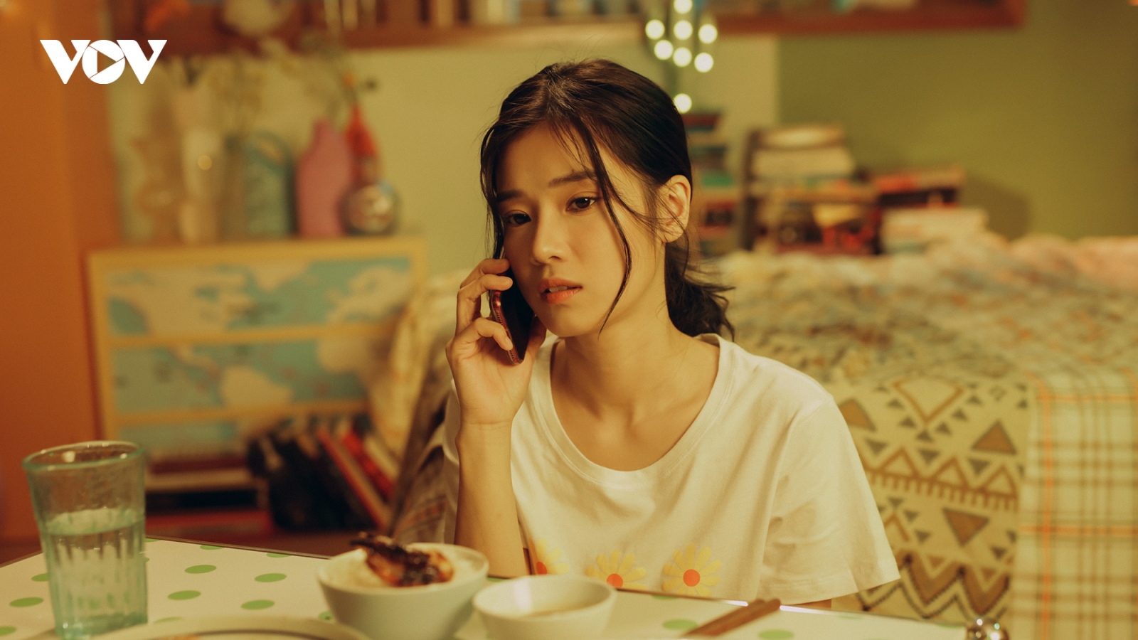 Hoàng Yến Chibi khoe sản phẩm nhạc Tết đầu tay