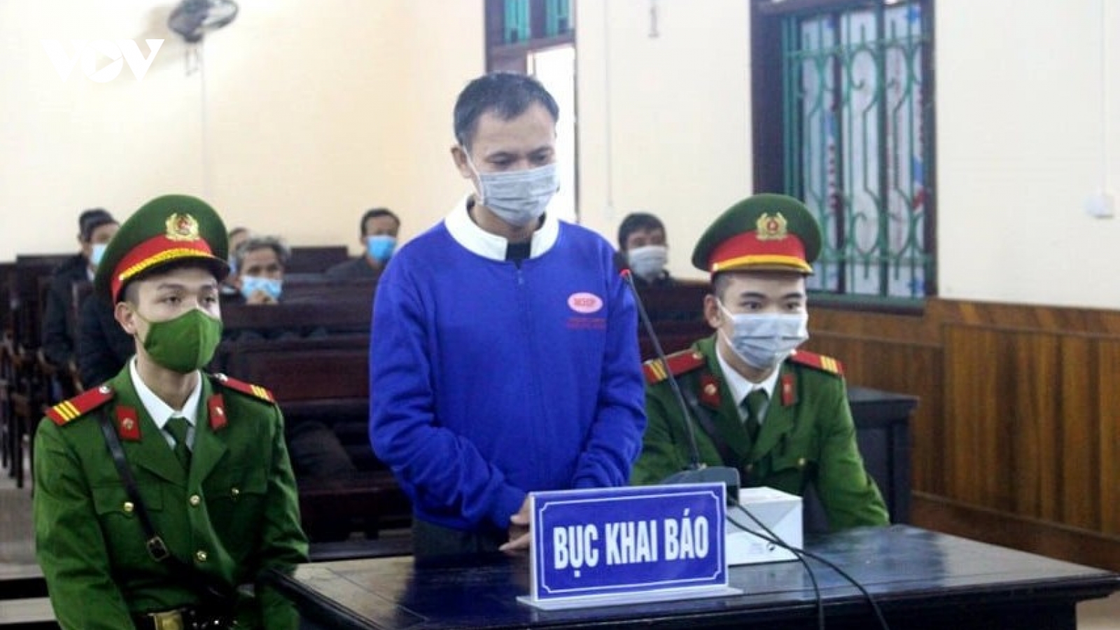 Chồng sát hại vợ rồi dùng dao tự vẫn