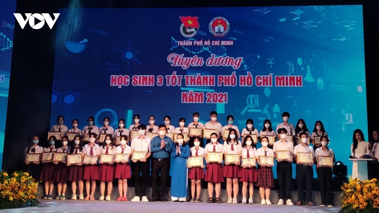 TP.HCM vinh danh 396 học sinh, sinh viên tiêu biểu năm 2021