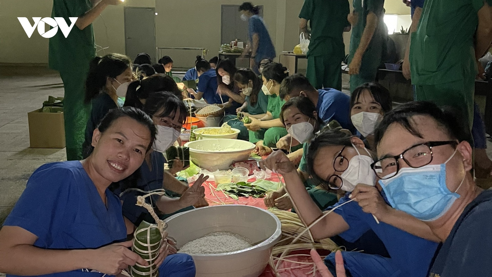 Tết “xanh hy vọng” trong Bệnh viện Hồi sức COVID-19 TP.HCM