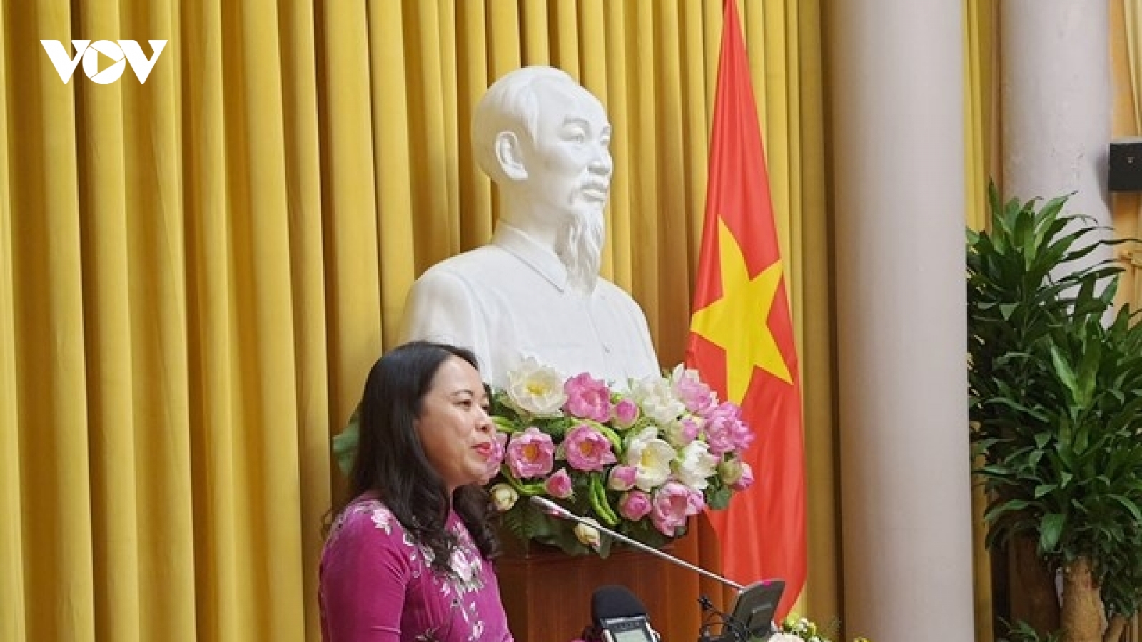 Phó Chủ tịch nước Võ Thị Ánh Xuân gặp mặt những tấm lòng vàng tiêu biểu 2021