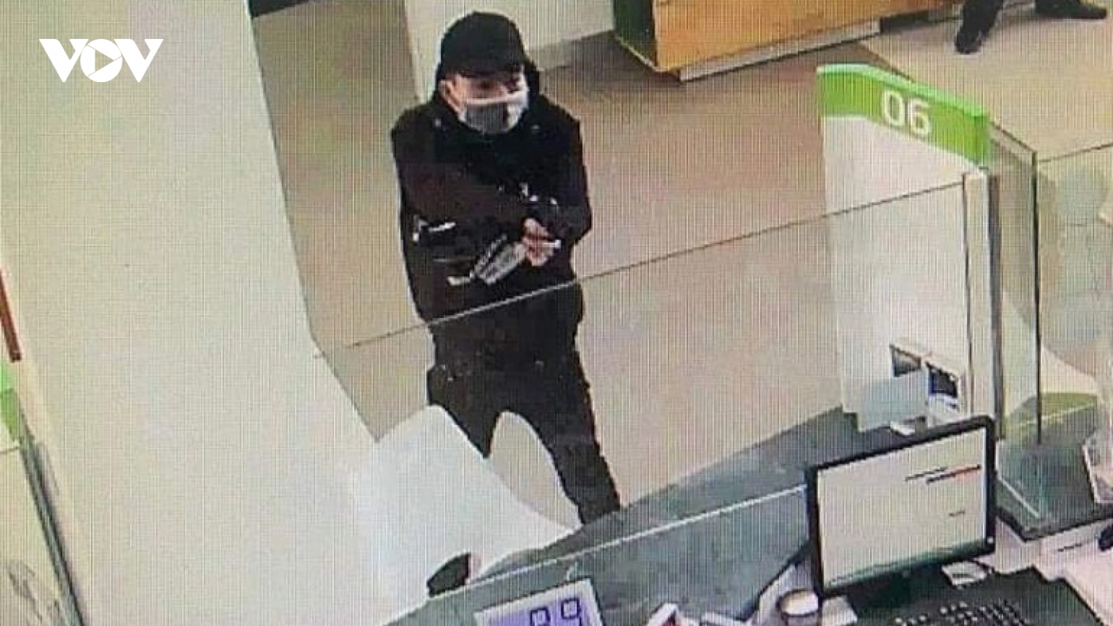 Vụ cướp ngân hàng ở Hải Phòng: Mất 3 tỷ đồng, chưa bắt được đối tượng