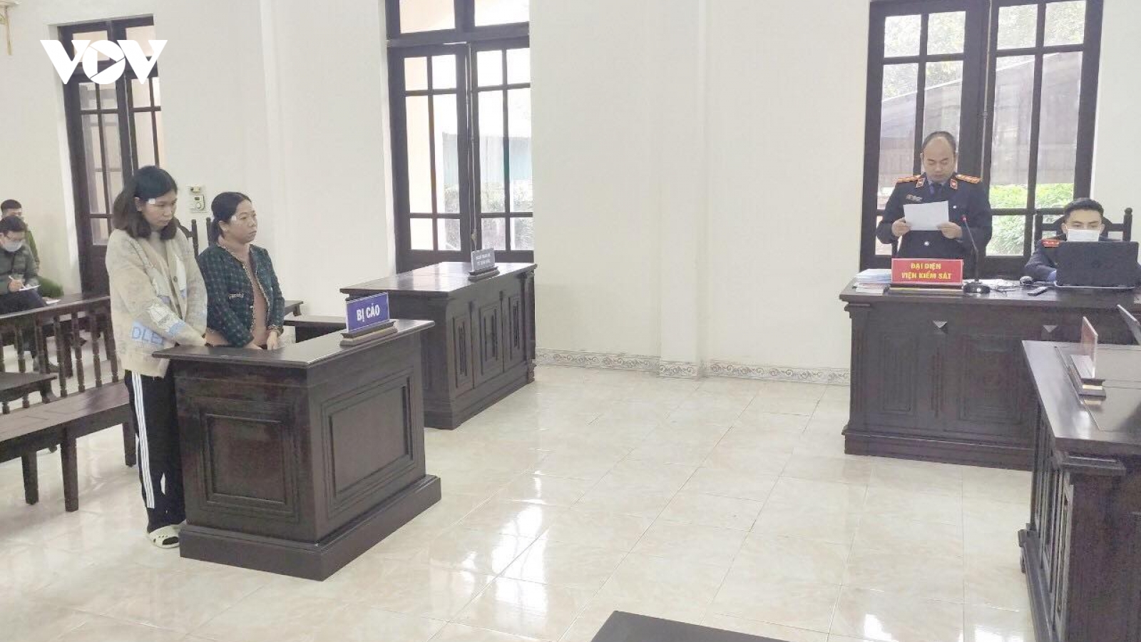 11 năm tù giam cho 2 đối tượng làm giả giấy tờ đất để bán cho nhiều người