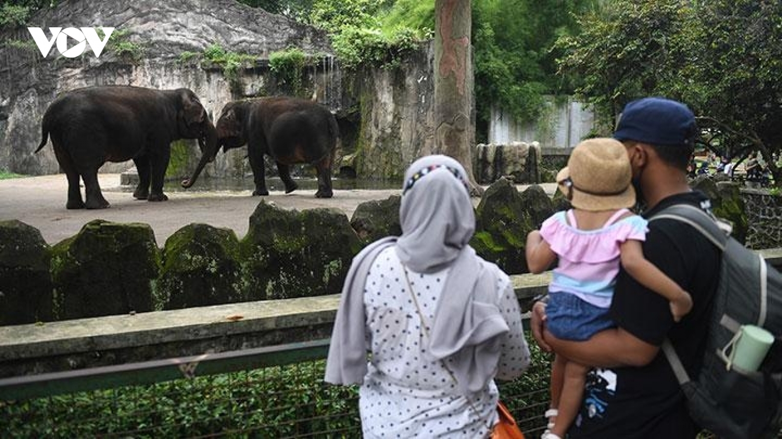 Số ca nhiễm Omicron tại Indonesia tăng gấp đôi trong ngày đầu năm