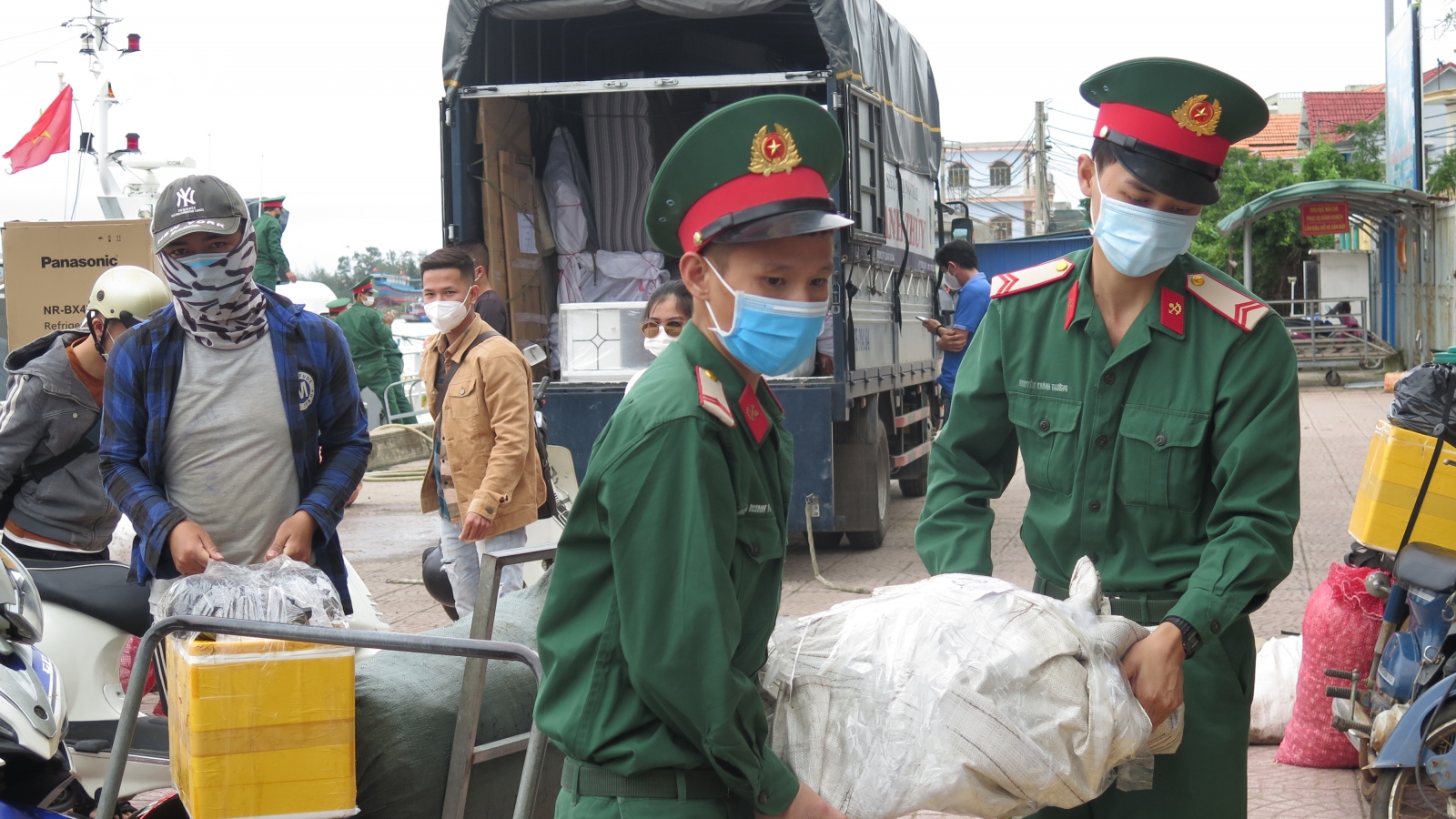 Lý Sơn đón người dân trở về quê ăn Tết