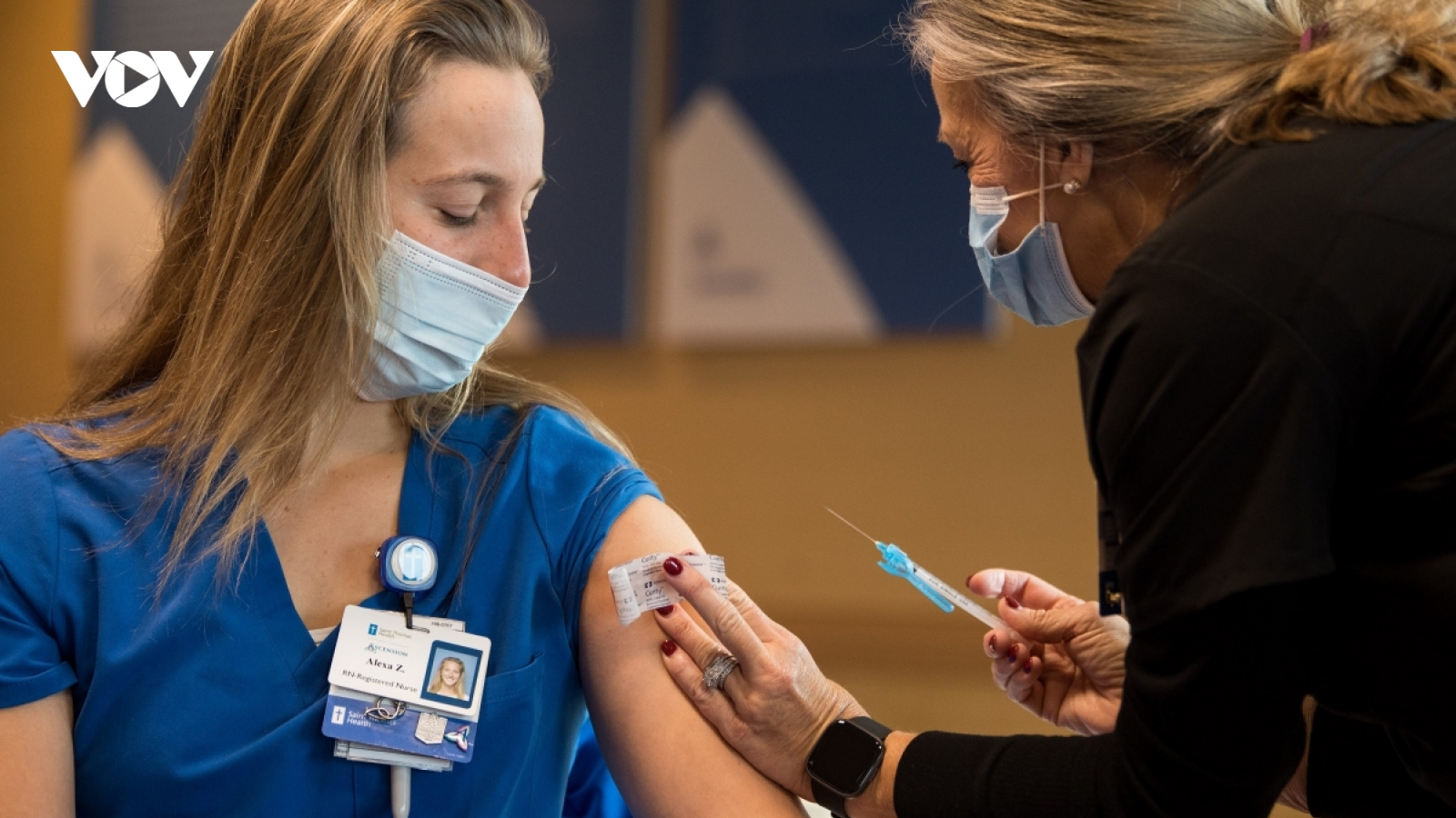 Vaccine ngừa Covid-19 giúp cứu sống 240.000 người Mỹ trong nửa đầu năm 2021