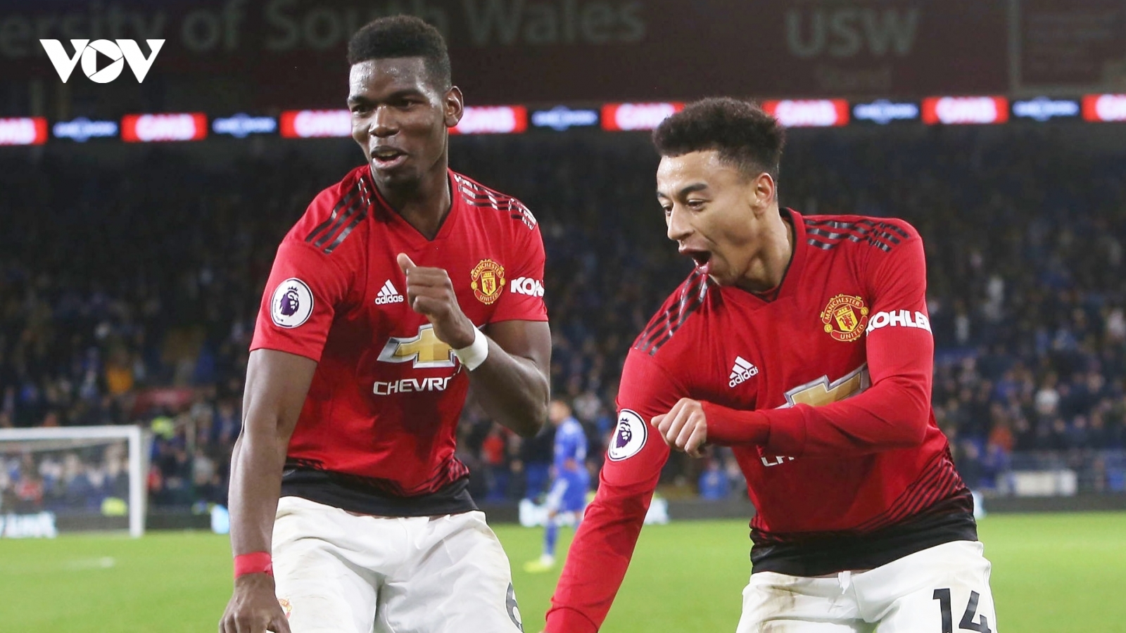 MU gặp khó, sắp mất trắng Pogba và Lingard