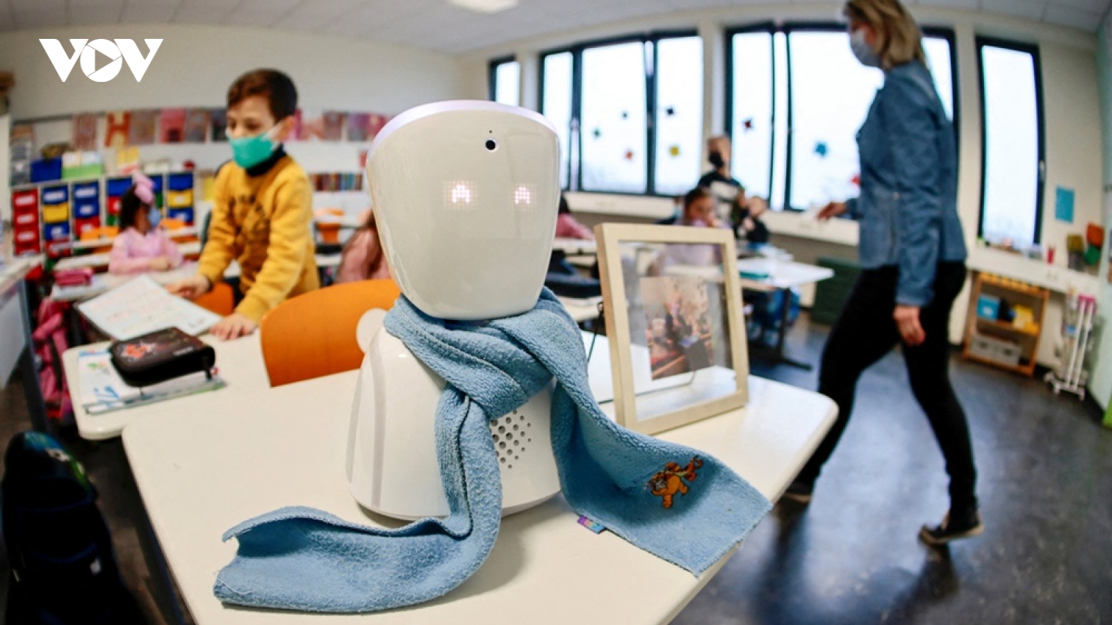 Avatar Robot - phiên bản thế thân trợ giúp trẻ em ốm yếu có cơ hội học tập