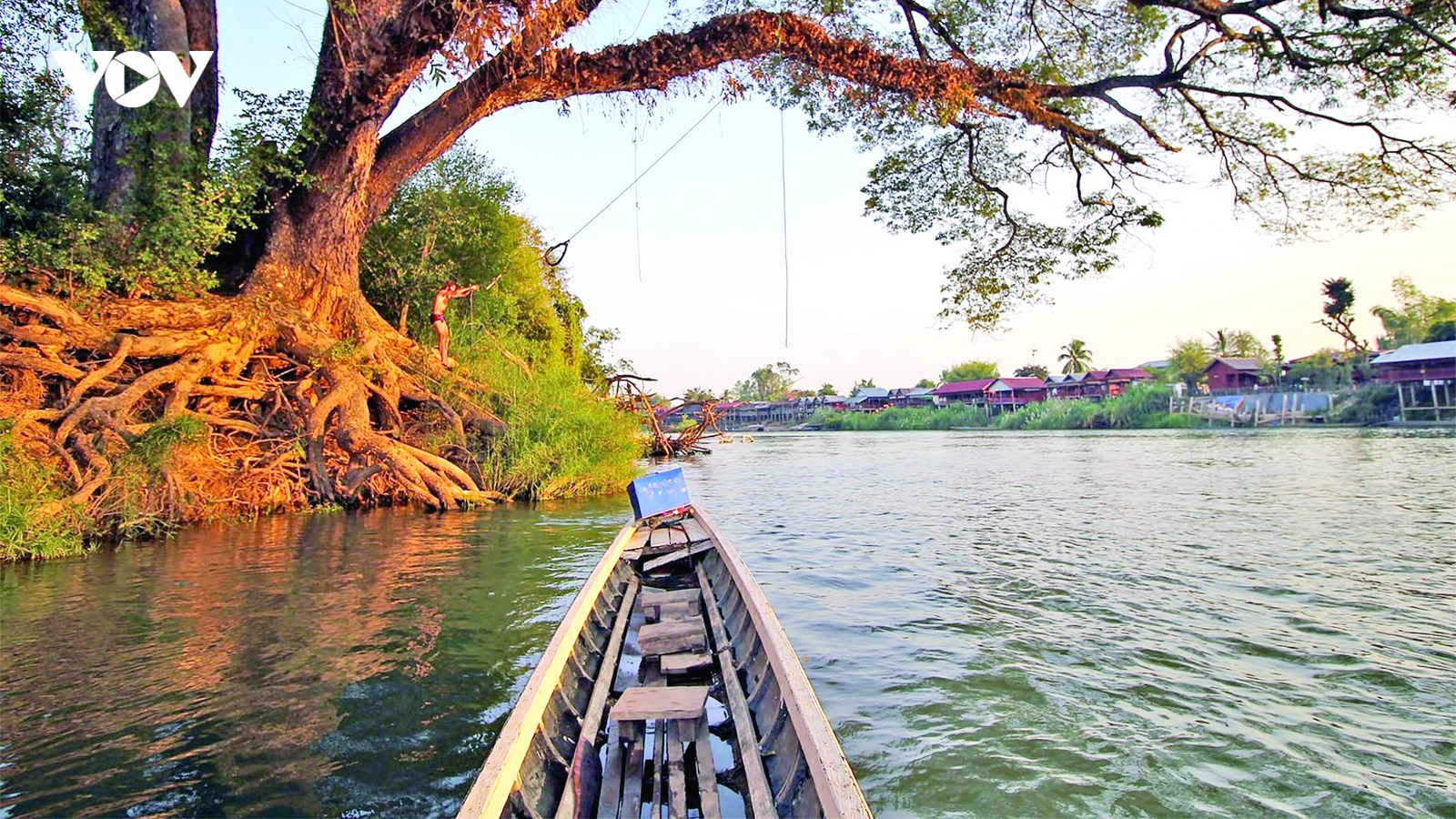 Trải nghiệm “biển - đảo” ở Nam Lào