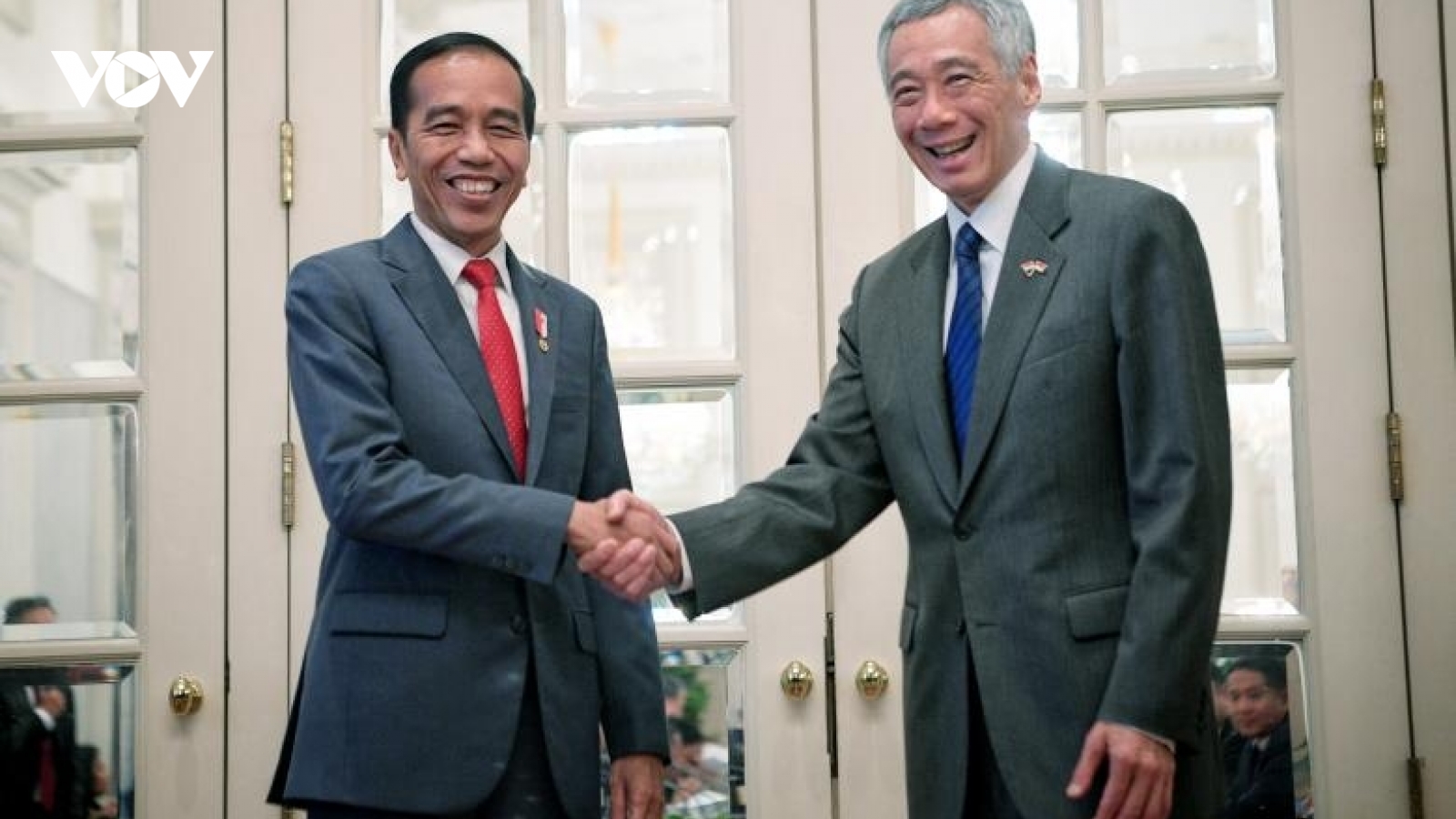Thủ tướng Singapore tới Indonesia, dự Hội nghị hẹp cấp cao Indonesia – Singapore