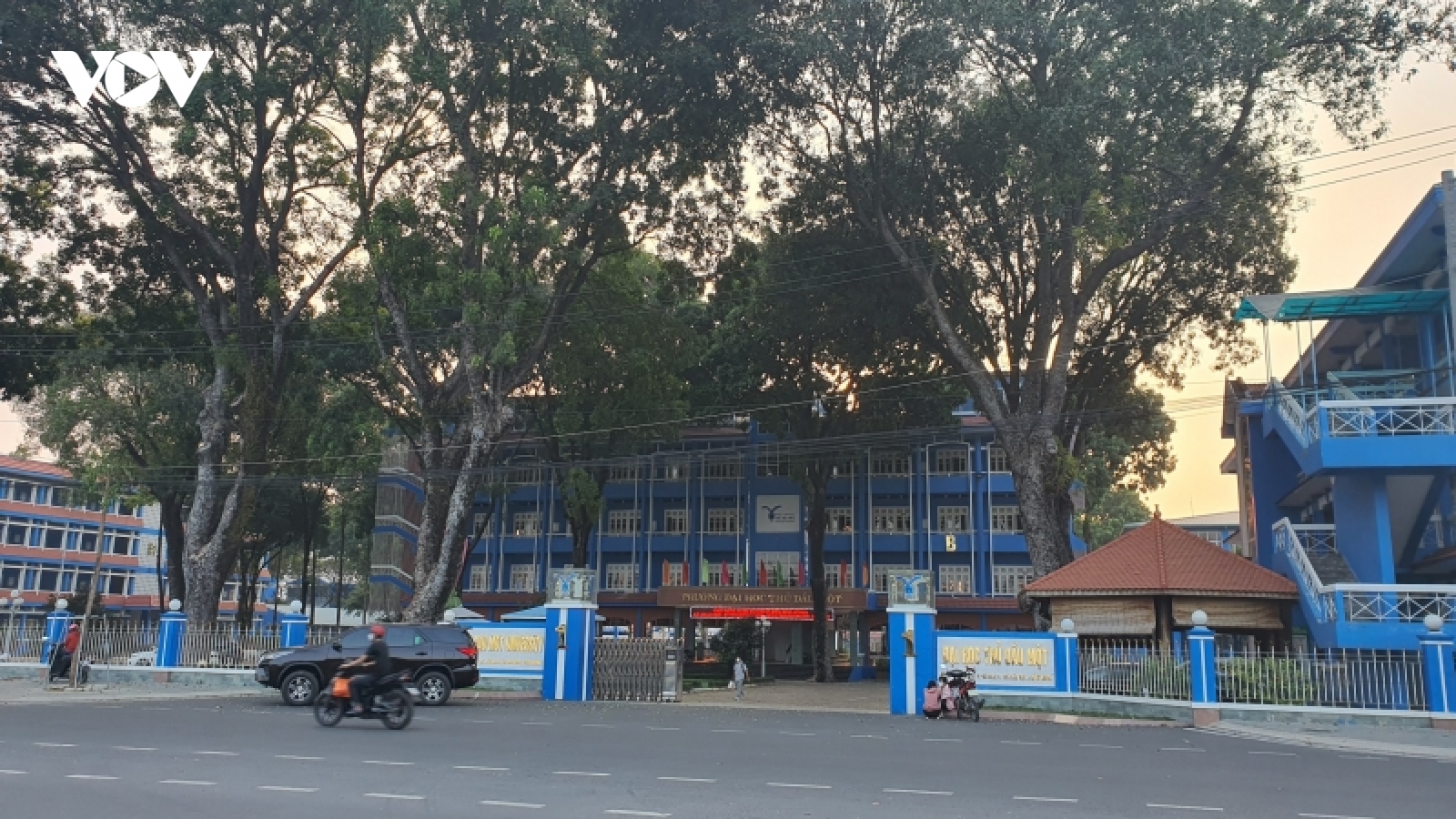 Trường Đại học Thủ Dầu Một lên tiếng về việc tăng học phí