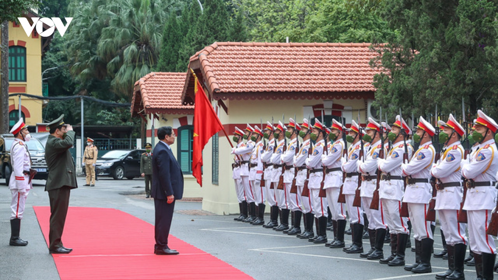 Thủ tướng kiểm tra công tác ứng trực, sẵn sàng chiến đấu của Công an Hà Nội