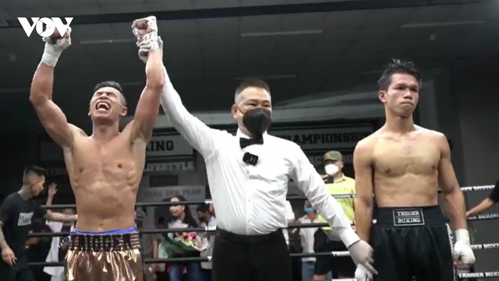 Trần Văn Thảo hạ knock-out nhà vô địch Thái Lan